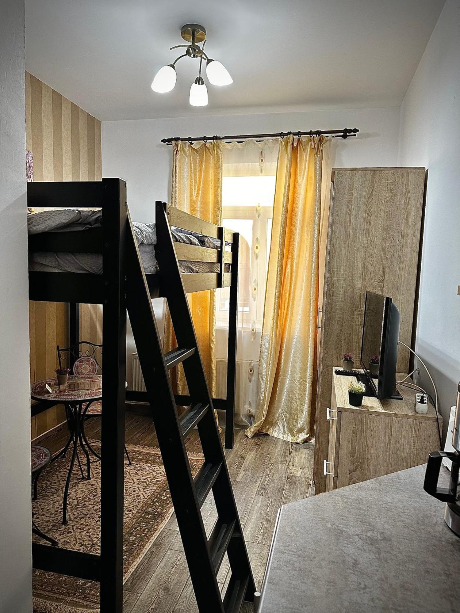 Ada'S Luxury Apartament&Studio - Old City Brasov Exterior photo