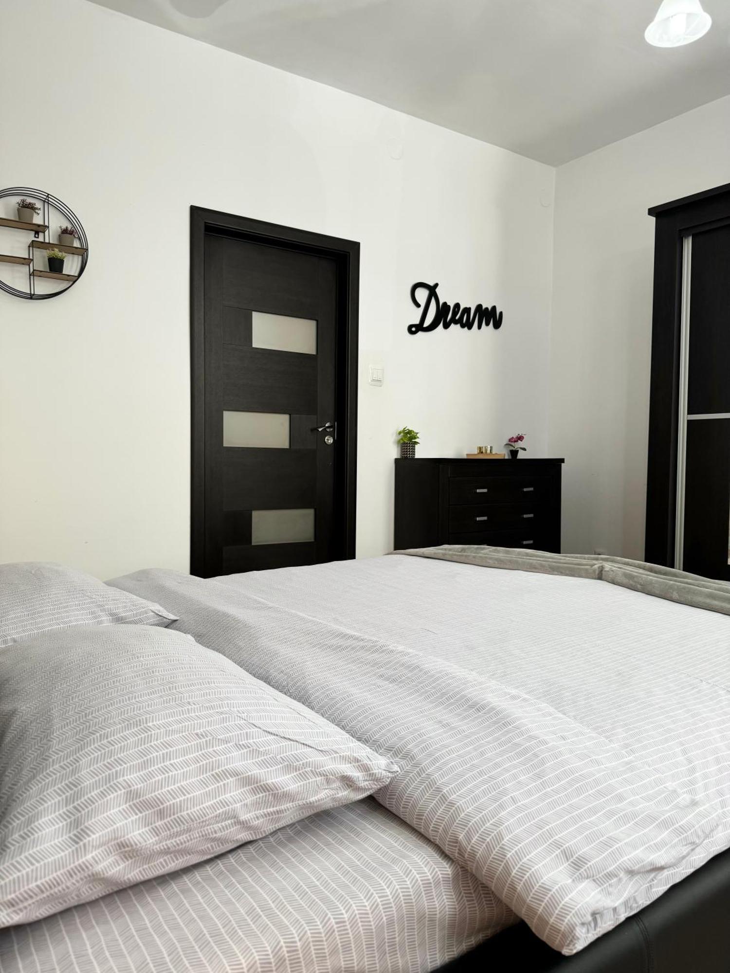 Ada'S Luxury Apartament&Studio - Old City Brasov Exterior photo